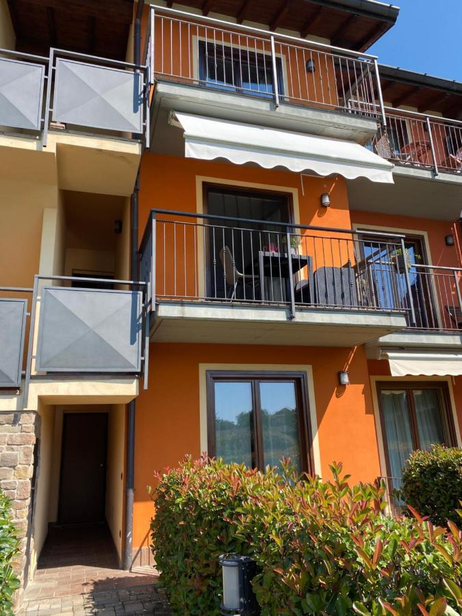 Moro Nest Apartment Monvalle Екстериор снимка